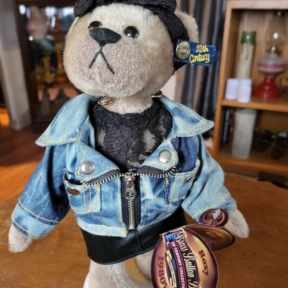 Roxy 1980's 20th Century Collectibles Bear by Pickford Brass Button Bears TM - Picture 1 of 13